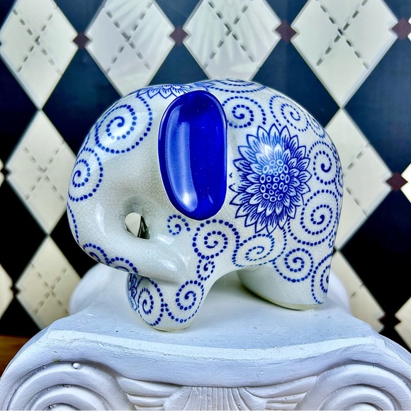 Turkish Porcelain Elephant Figurine Blue Floral Pattern Folk Art  Collectible - Picture 11 of 17